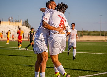 Il Canosa ritrova il feeling con la vittoria. Jimenez ed Aguilera regolano il Gallipoli 2-1