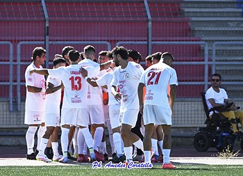 Canosa Calcio all'ultimo respiro. La rete di Lacassia al 92' regala ai rossoblù la seconda vittoria consecutiva